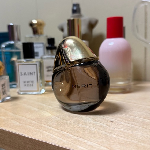 Merit Perfume - Picture 5 of 5